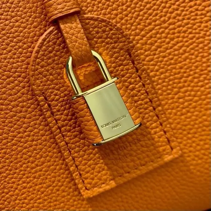 Louis Vuitton Сумочка LV Capucines 38 см из телячьей кожи Taurillon — Фото 5