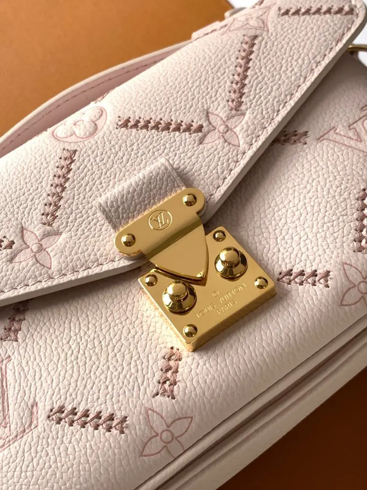 Louis Vuitton Сумочка Pochette Métis East-West 21 см — Фото 5