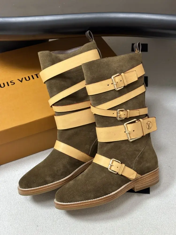 Louis Vuitton High boots from buckle LV AMIRAL — Photo 4