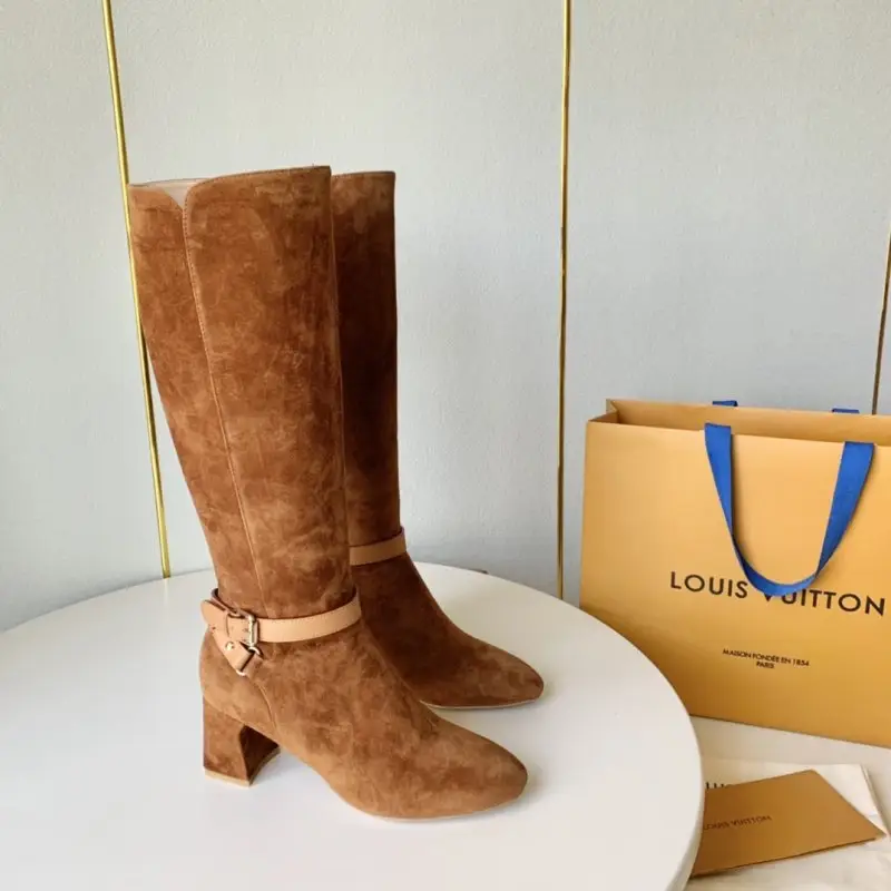 Louis Vuitton — Високі чоботи шкіряні чоботи на підборах