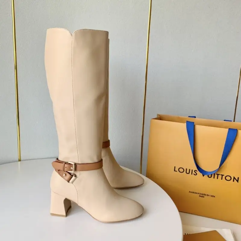 Louis Vuitton — Високі чоботи шкіряні чоботи на підборах