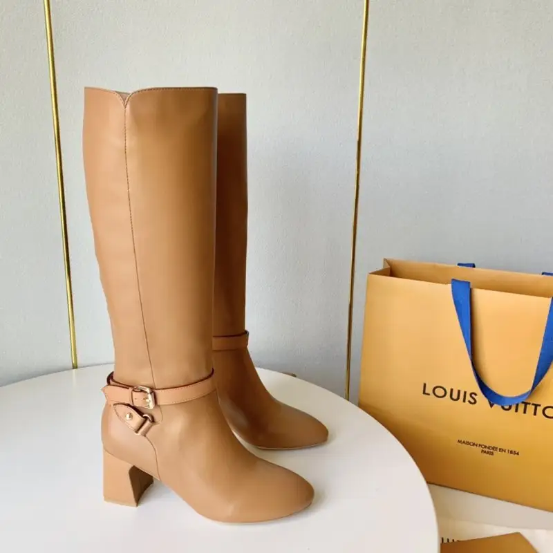 Louis Vuitton — Високі чоботи шкіряні чоботи на підборах