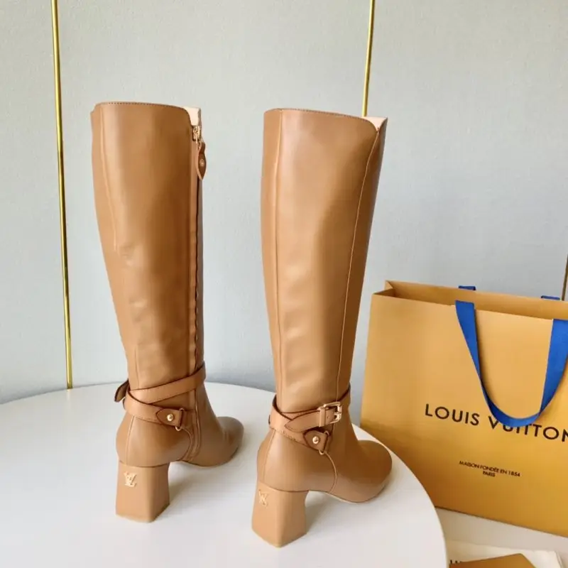 Louis Vuitton High boots leather boots on heel — Photo 3