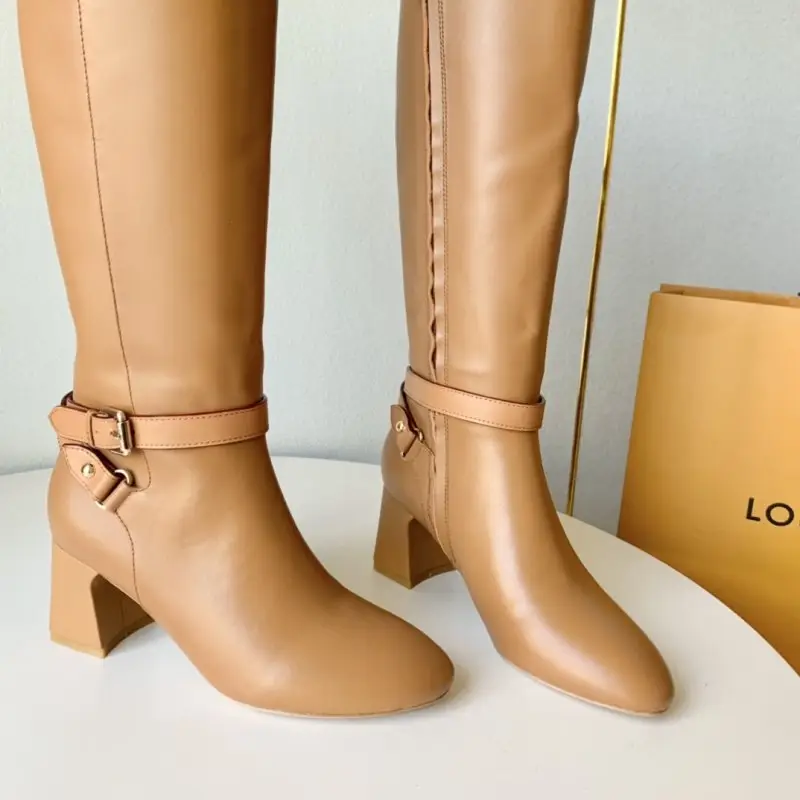 Louis Vuitton High boots leather boots on heel — Photo 4