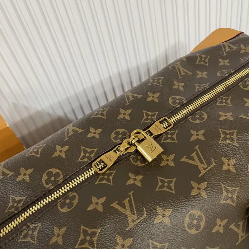 Louis Vuitton Дорожняя сумка Dandy Duffle 50 — Фото 5