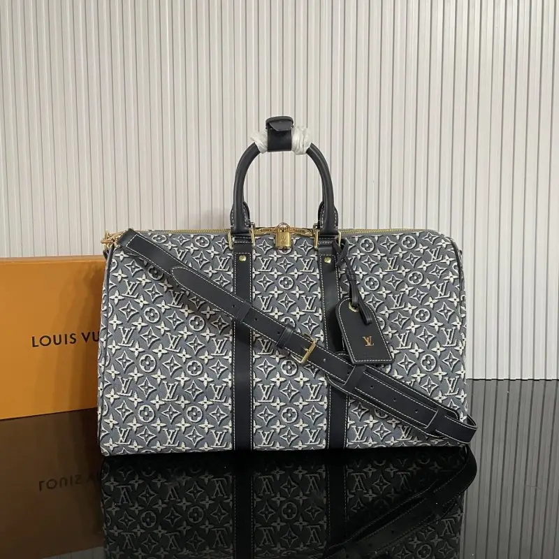 Louis Vuitton — Дорожняя сумка Keepall Bandoulière 45