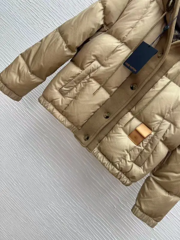 Louis Vuitton Куртка пуховик жіноча — Фото 4