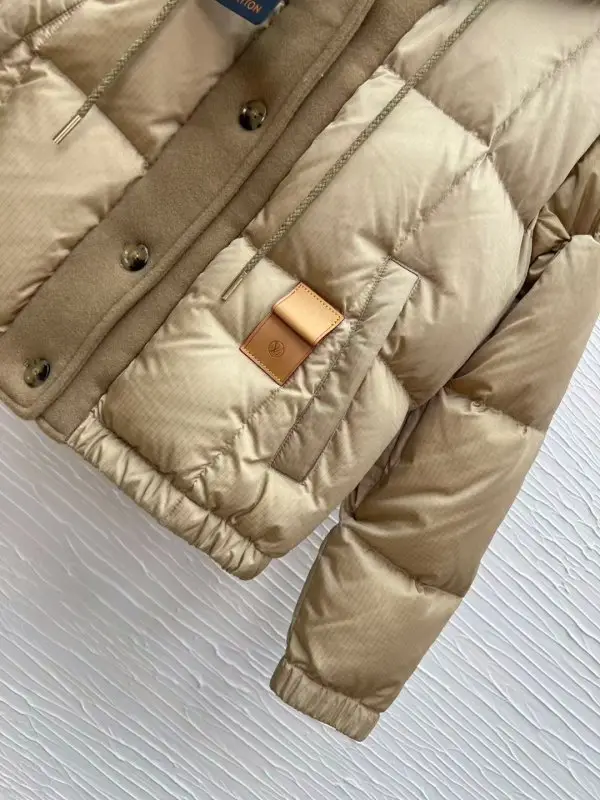 Louis Vuitton Куртка пуховик жіноча — Фото 5