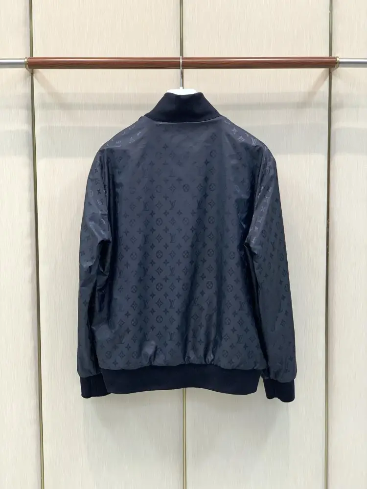 Louis Vuitton Куртка мужская — Фото 2