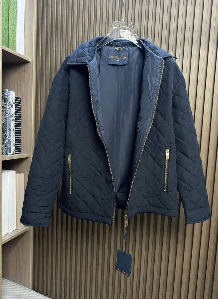 Louis Vuitton Куртка мужская — Фото 2