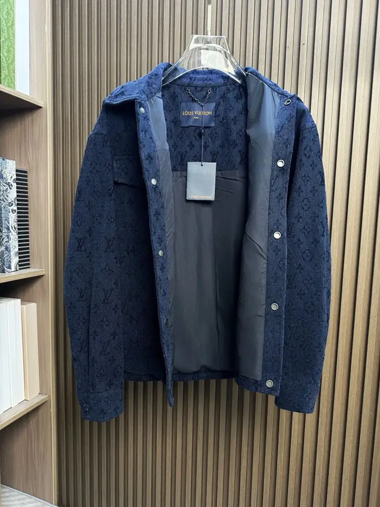 Louis Vuitton Куртка мужская — Фото 2