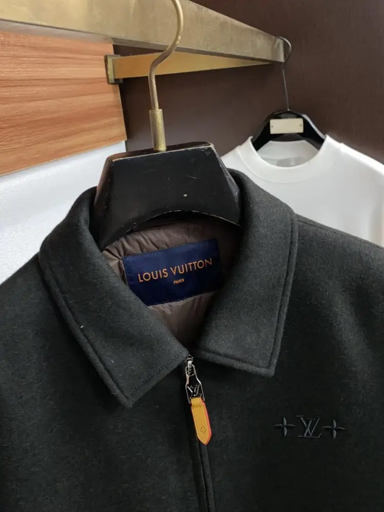 Louis Vuitton Куртка чоловіча — Фото 3