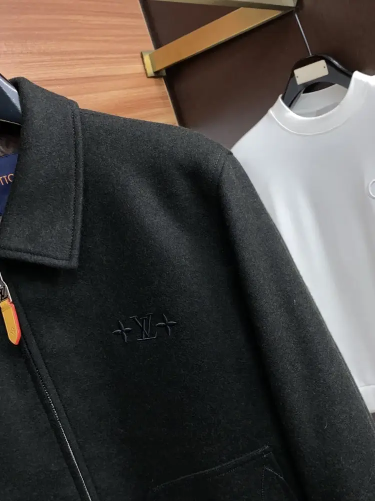 Louis Vuitton Куртка чоловіча — Фото 4