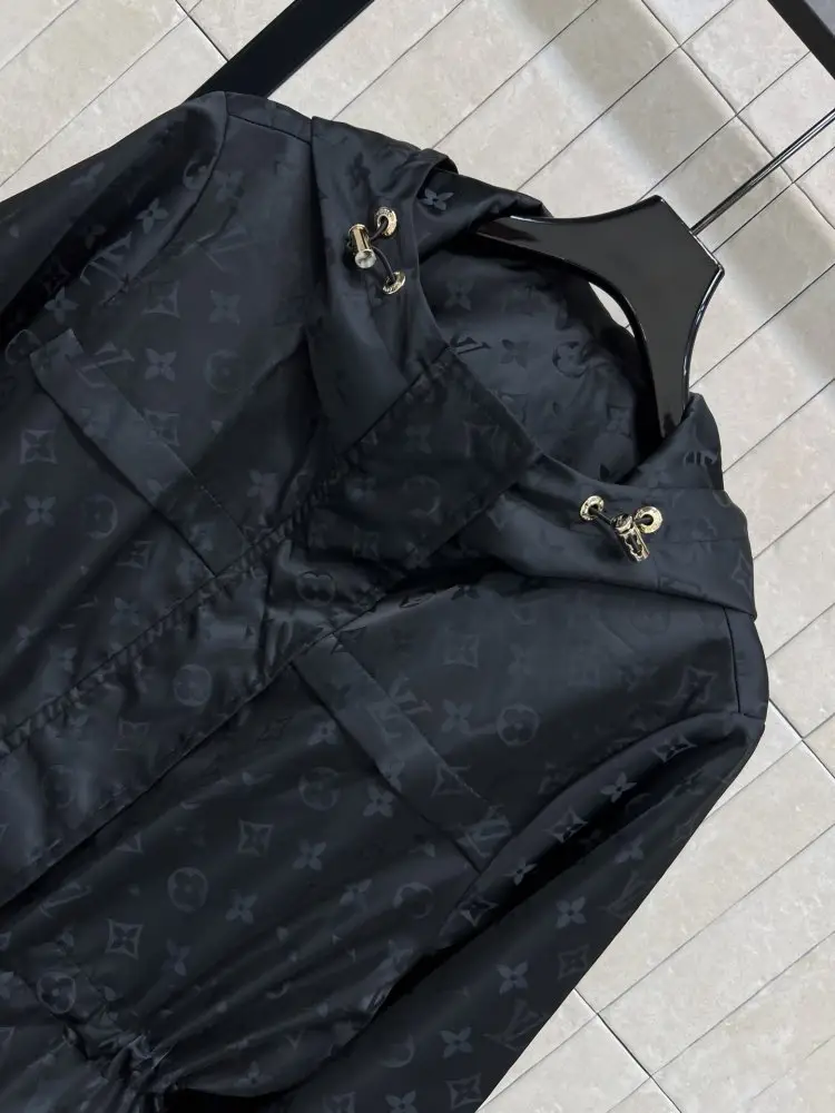 Louis Vuitton Куртка женская — Фото 2