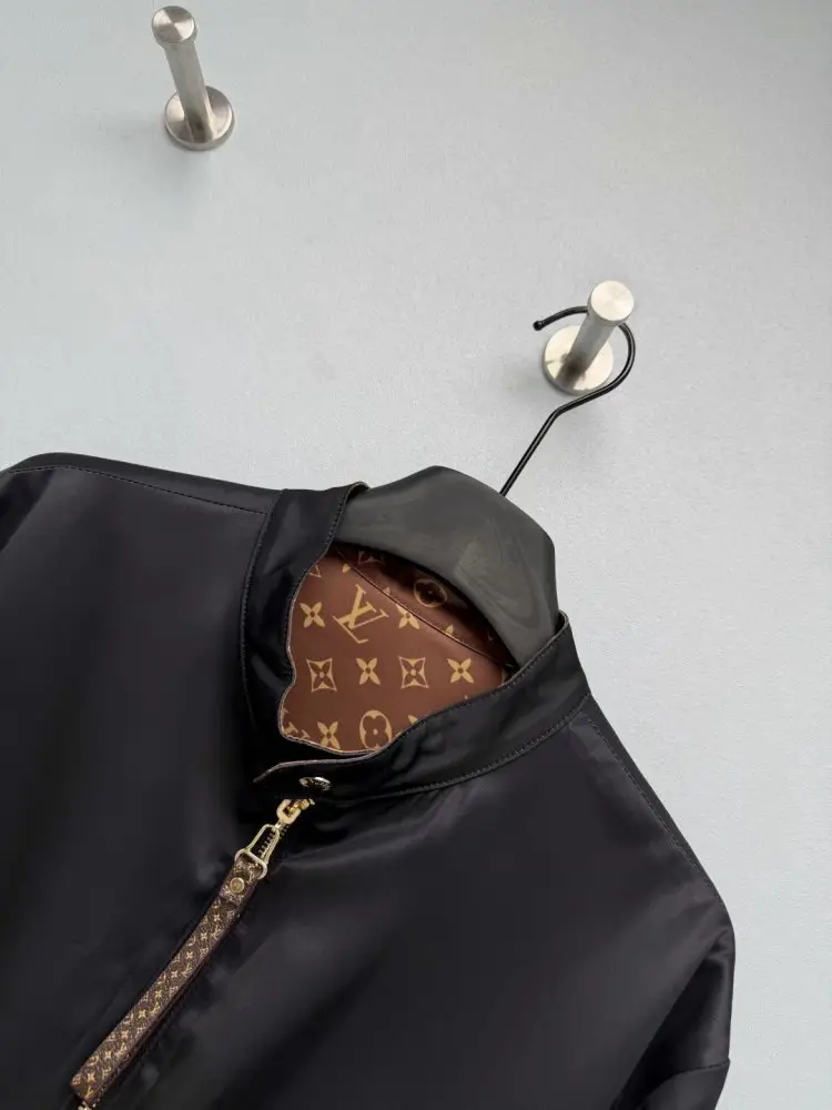 Louis Vuitton Jacket women's — Photo 2
