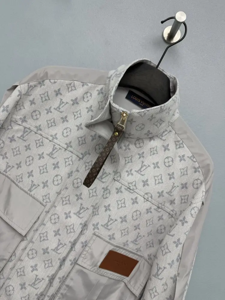 Louis Vuitton Куртка жіноча — Фото 3