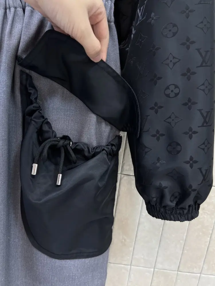 Louis Vuitton Куртка жіноча — Фото 4