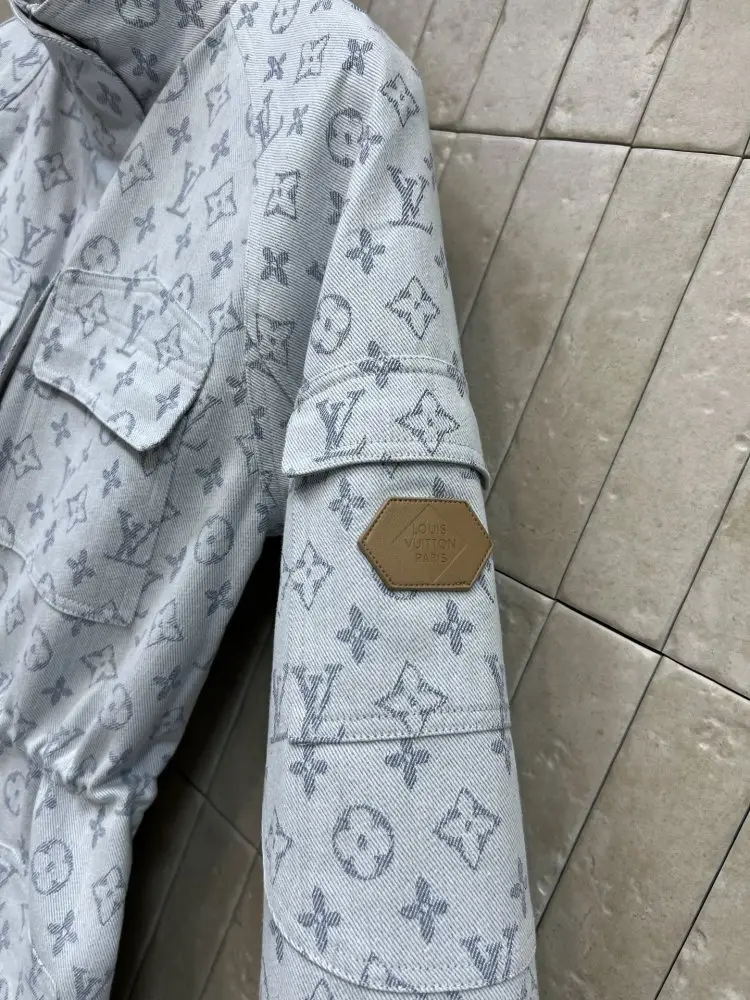 Louis Vuitton Куртка женская — Фото 4