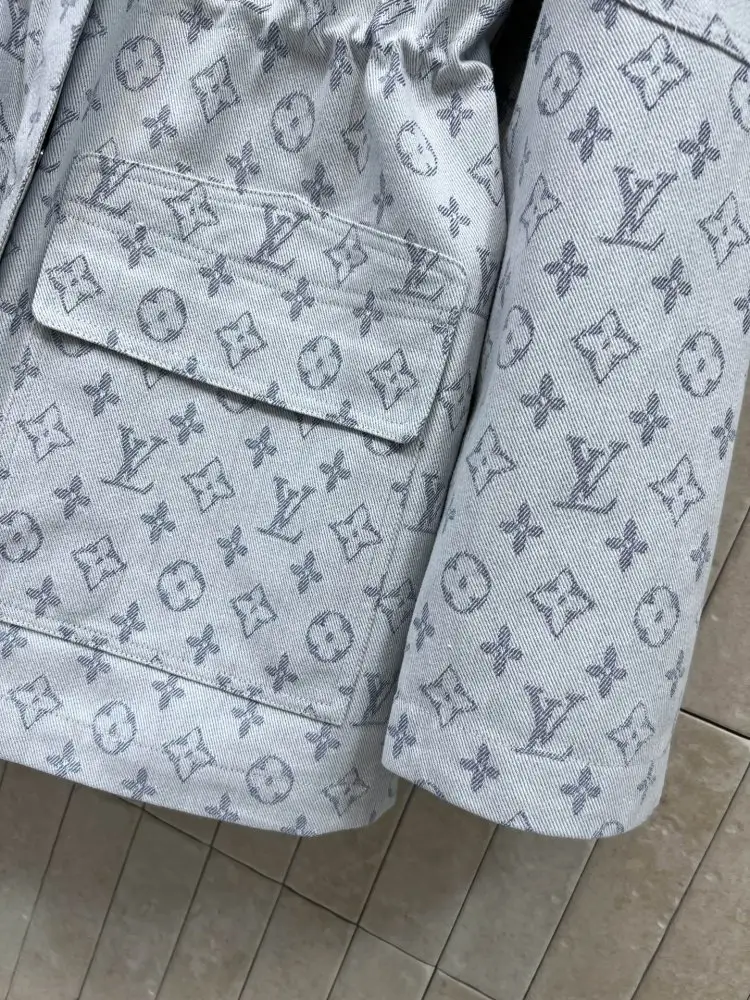 Louis Vuitton Куртка женская — Фото 5