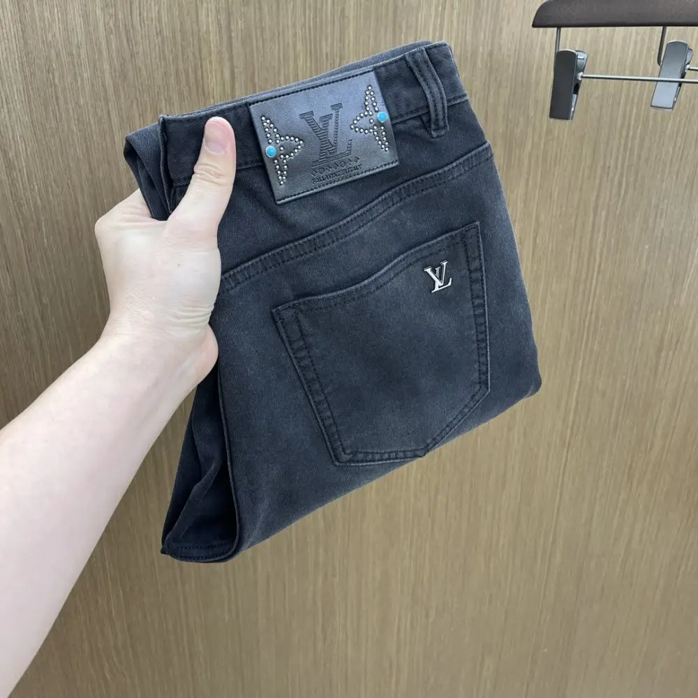 Louis Vuitton — Jeans men's