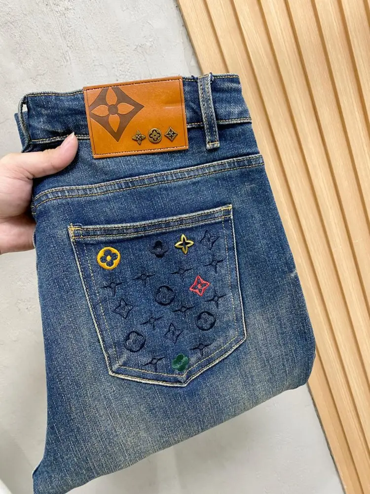 Louis Vuitton — Jeans men's
