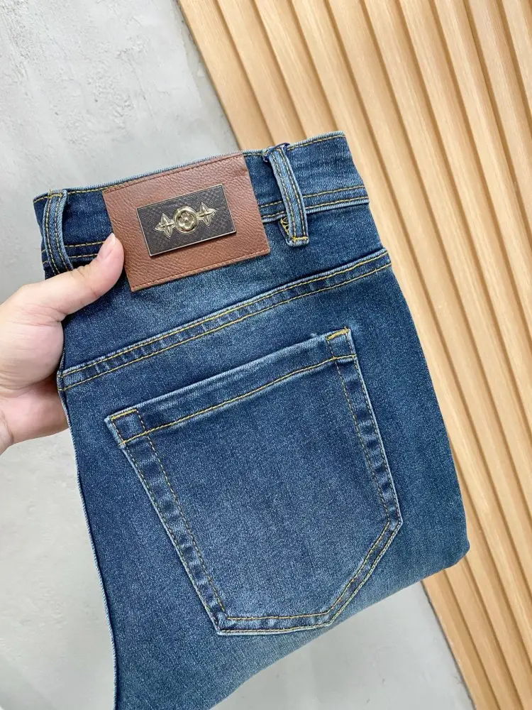 Louis Vuitton — Jeans men's