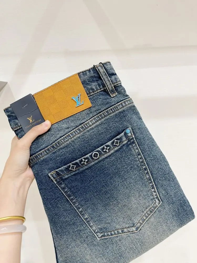 Louis Vuitton — Jeans men's