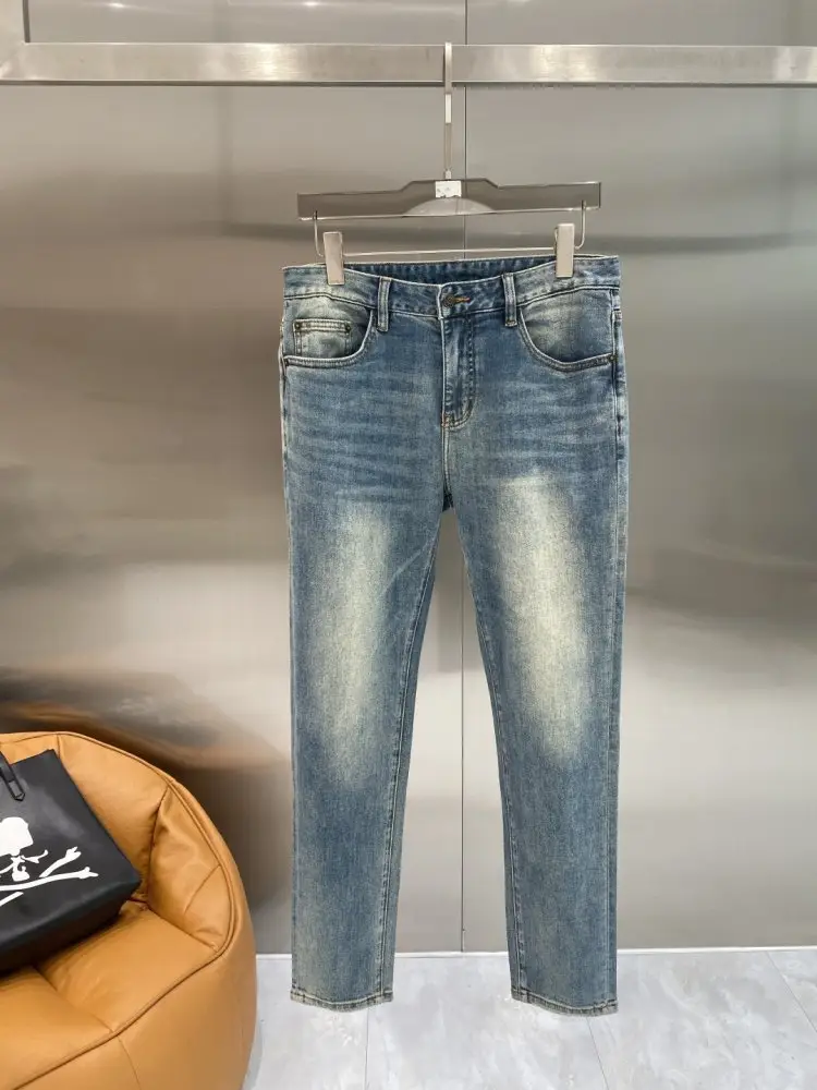Louis Vuitton Jeans men's — Photo 2