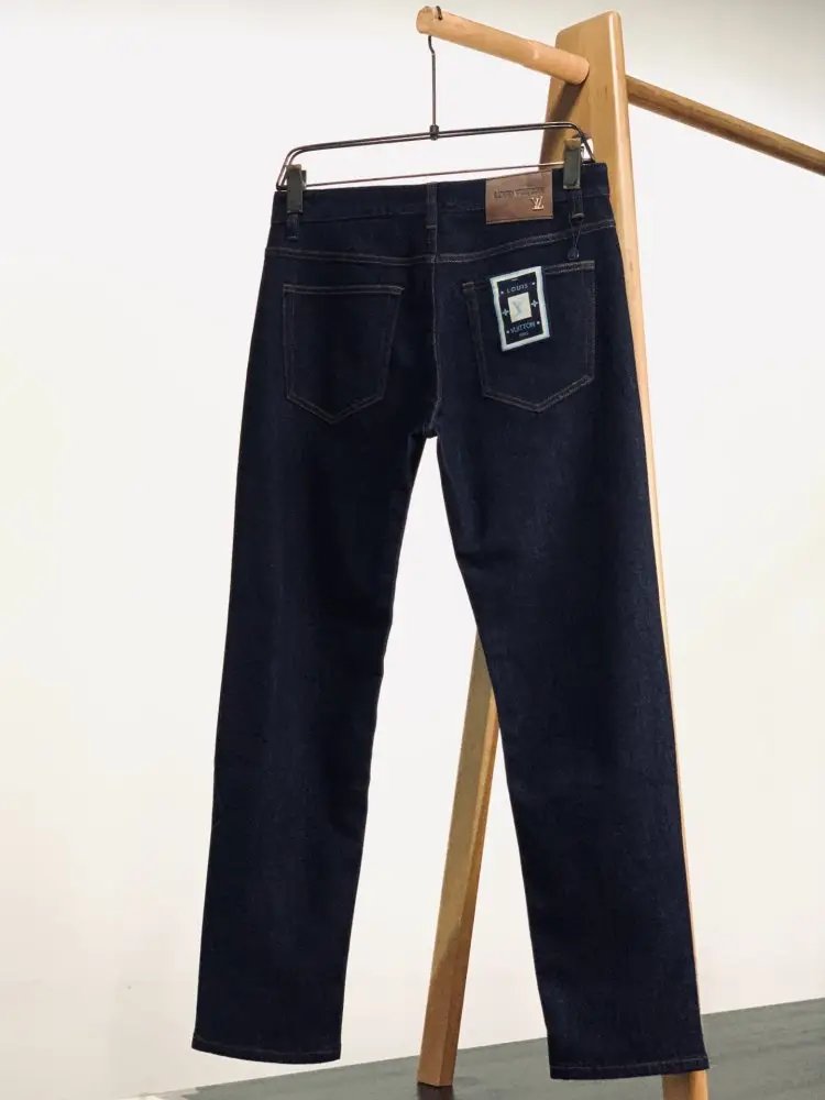 Louis Vuitton Jeans men's — Photo 2