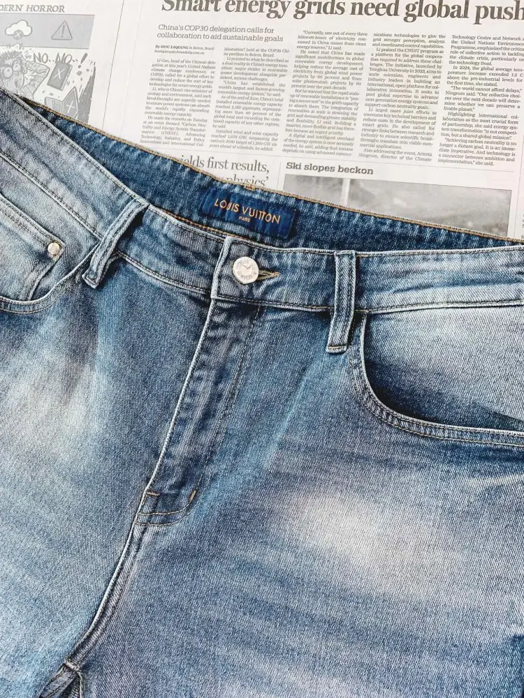 Louis Vuitton Jeans men's — Photo 3