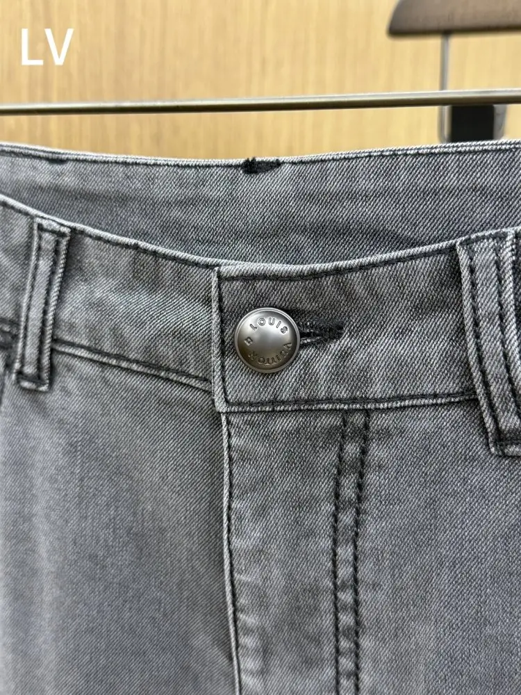 Louis Vuitton Jeans men's — Photo 4