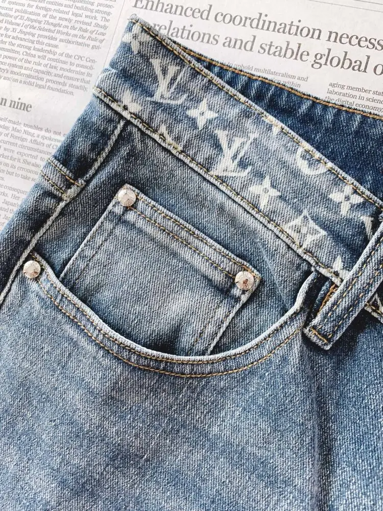 Louis Vuitton Jeans men's — Photo 5