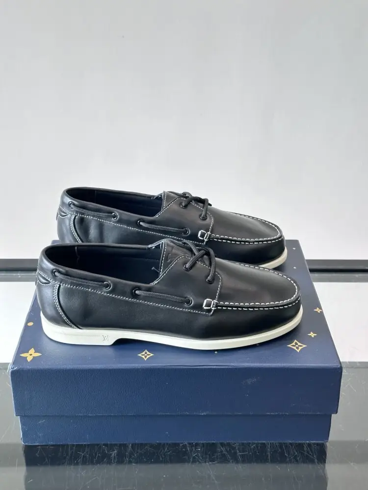 Louis Vuitton Лоферы чоловічі — Фото 1