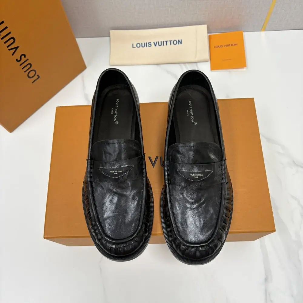 Louis Vuitton Лоферы мужские — Фото 2