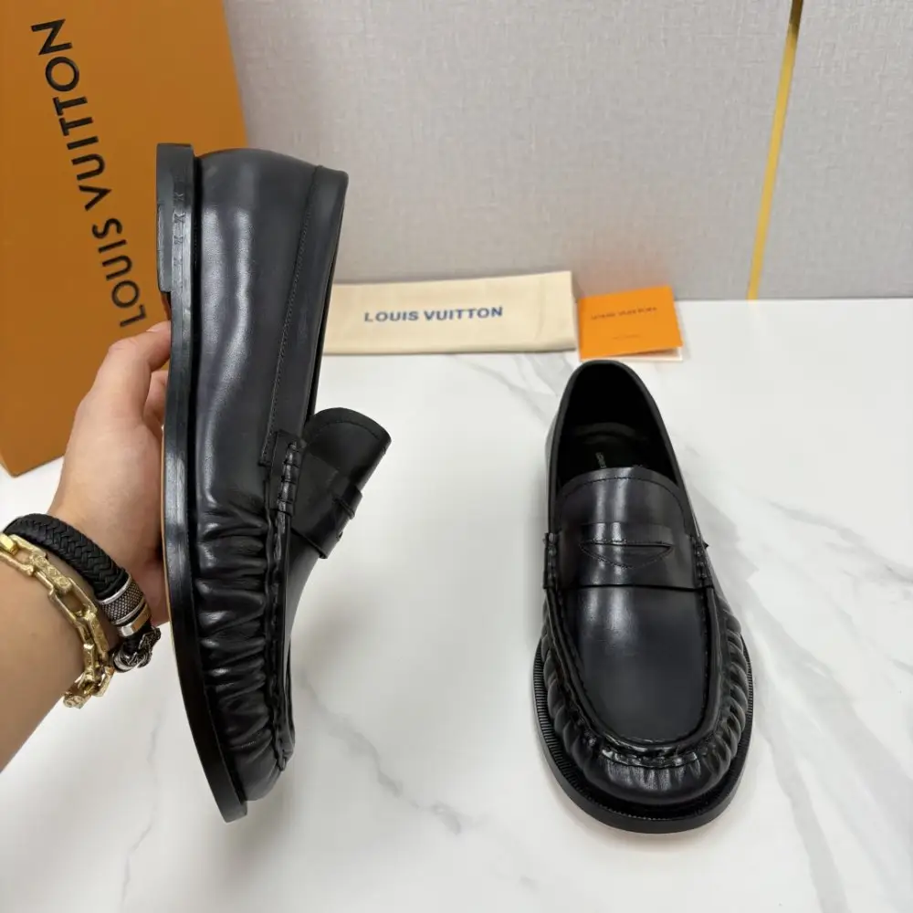 Louis Vuitton Лоферы мужские — Фото 4