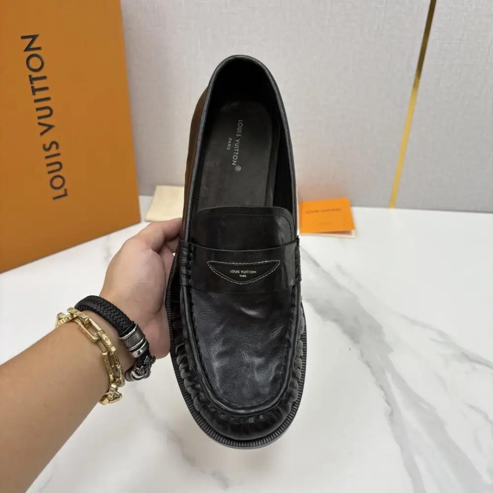 Louis Vuitton Лоферы мужские — Фото 5