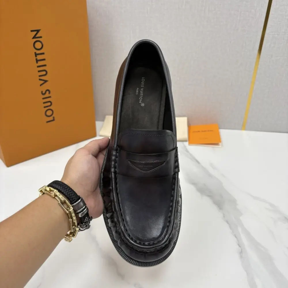 Louis Vuitton Лоферы мужские — Фото 5