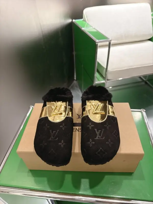 Louis Vuitton — Мюли на меху