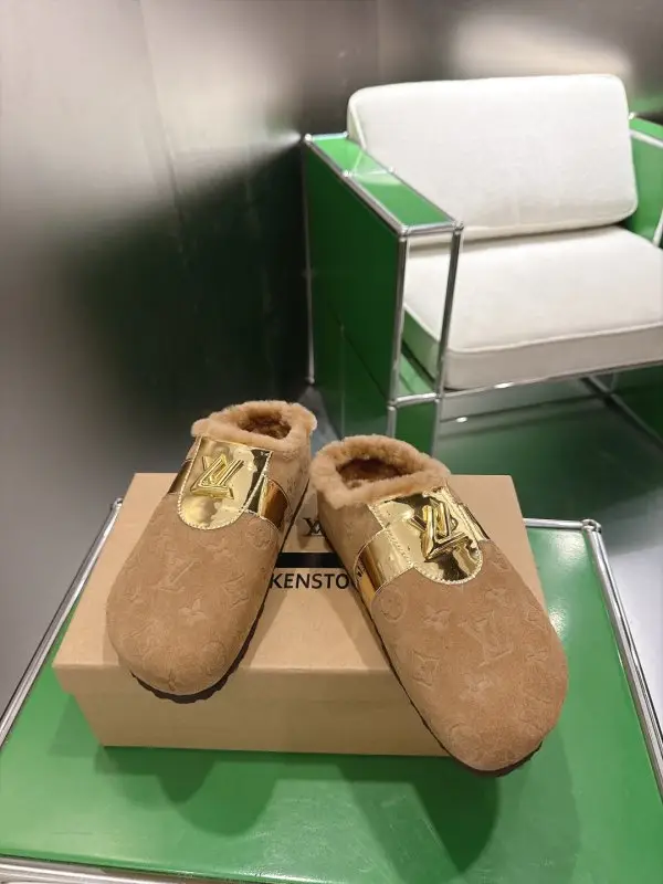Louis Vuitton Мюли на меху — Фото 2