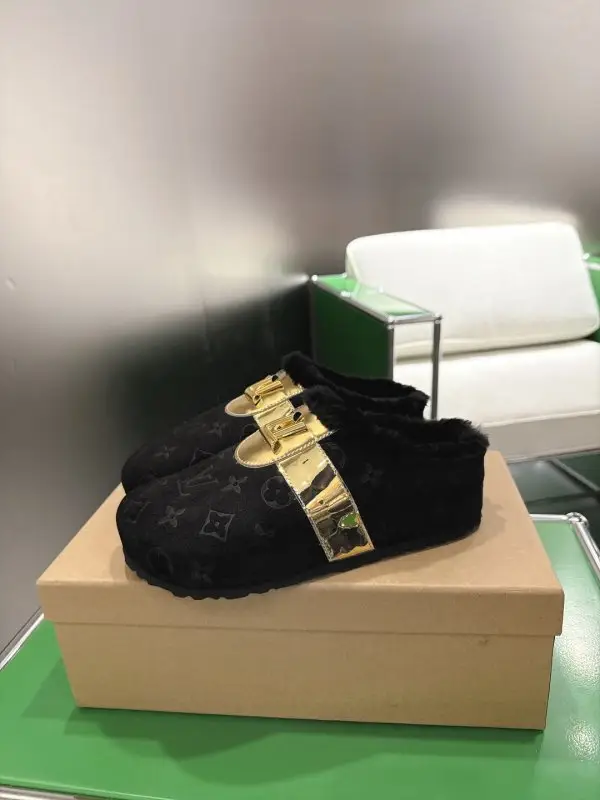 Louis Vuitton Мюли на хутрі — Фото 4