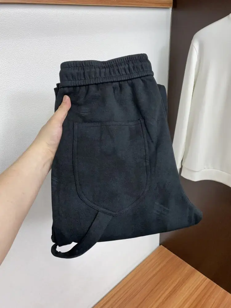 Louis Vuitton — Pants sport men's