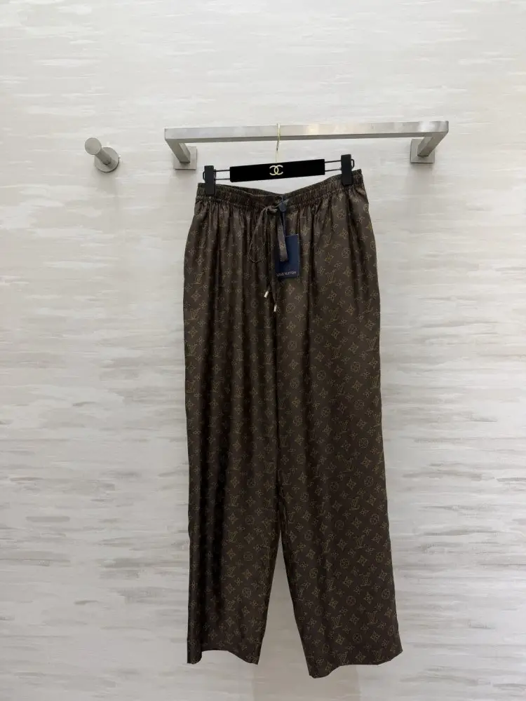 Louis Vuitton — Pants women's