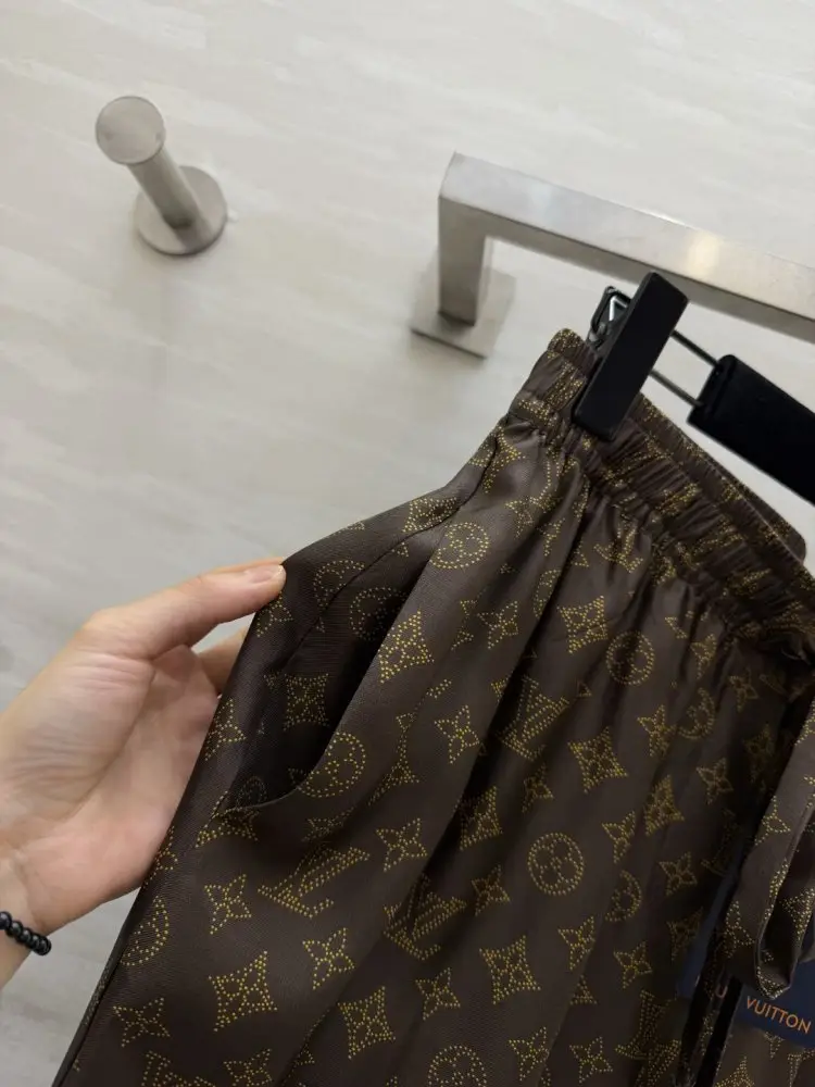Louis Vuitton Брюки женские — Фото 2