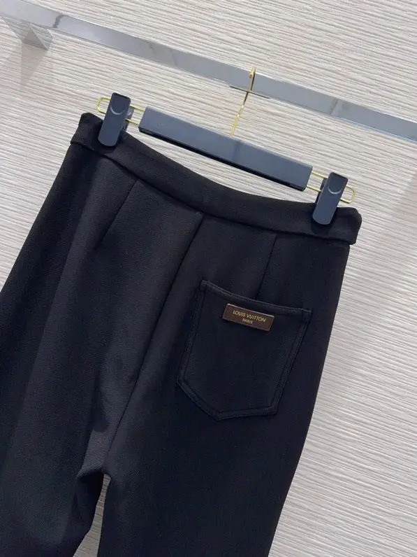 Louis Vuitton Брюки женские — Фото 4