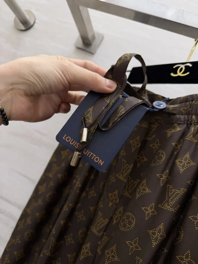 Louis Vuitton Брюки женские — Фото 4