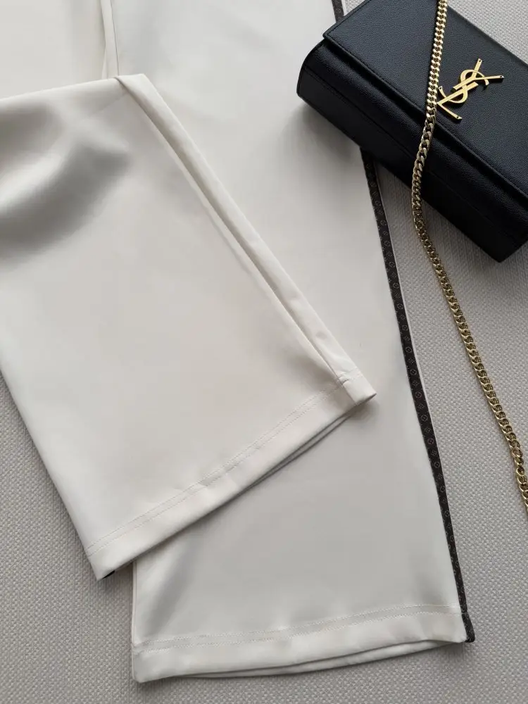 Louis Vuitton Pants women's — Photo 5