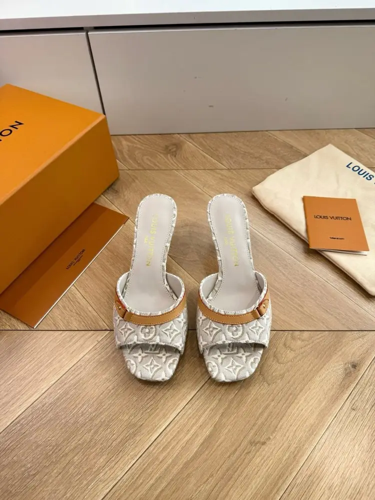 Louis Vuitton — Босоніжки