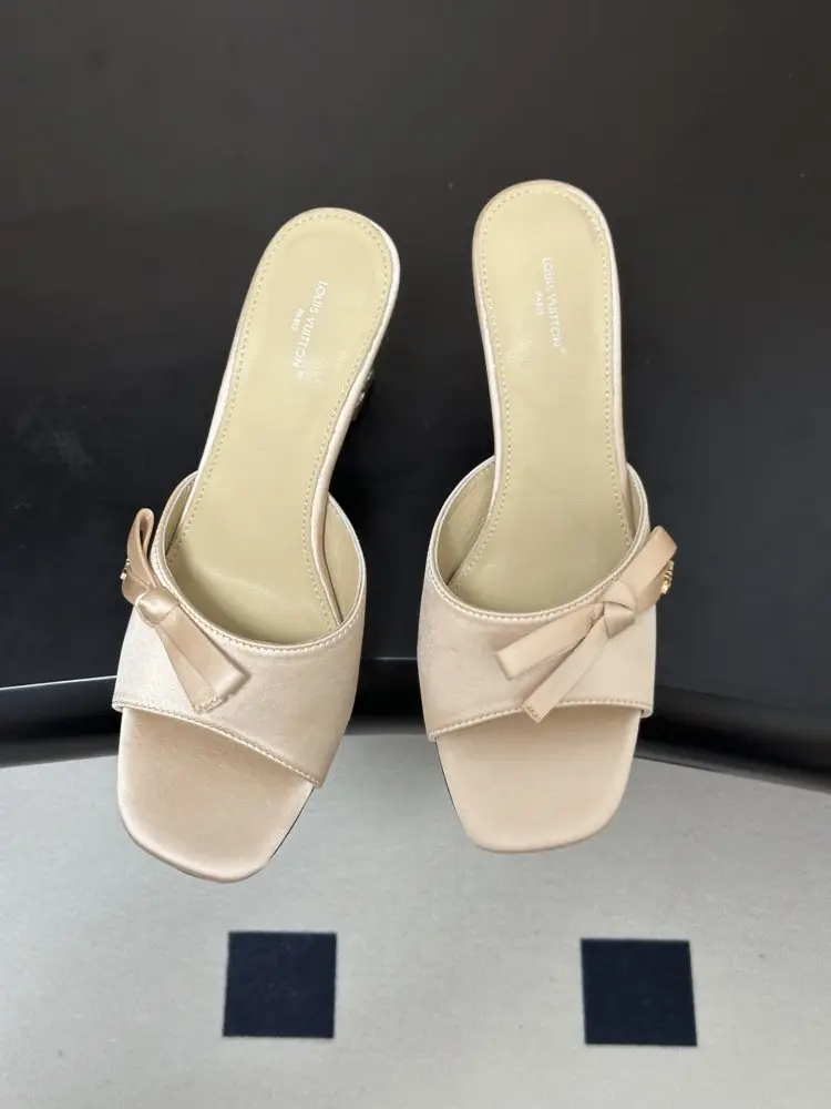 Louis Vuitton Sandals — Photo 2