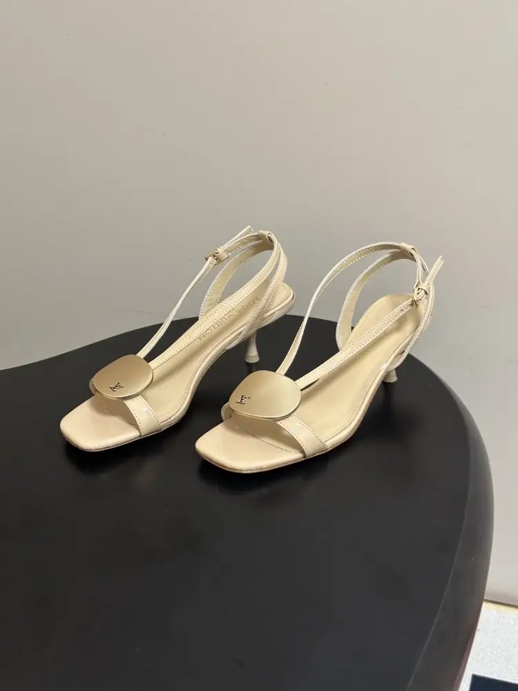 Louis Vuitton Sandals — Photo 3