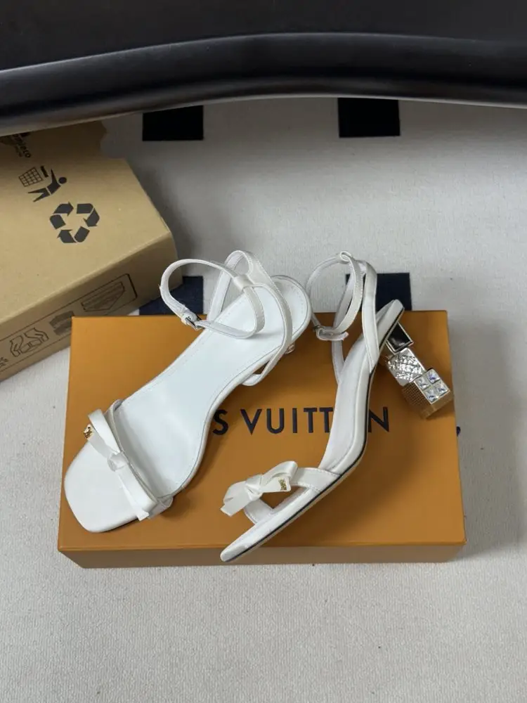 Louis Vuitton Босоніжки — Фото 3